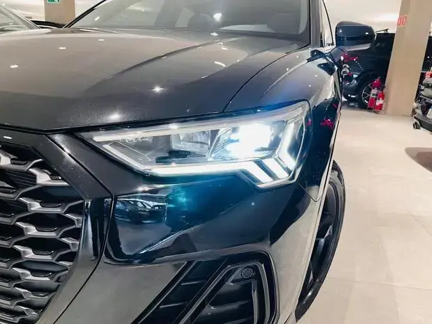 Audi Q3 Sportback Performance Black 2.0