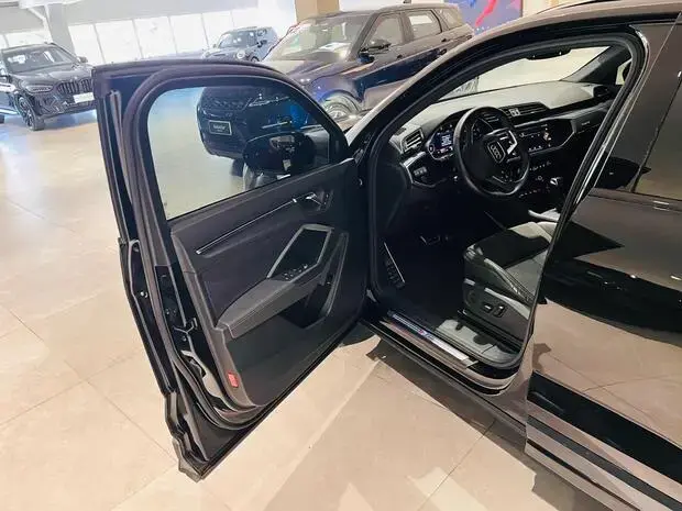 Audi Q3 Sportback Performance Black 2.0