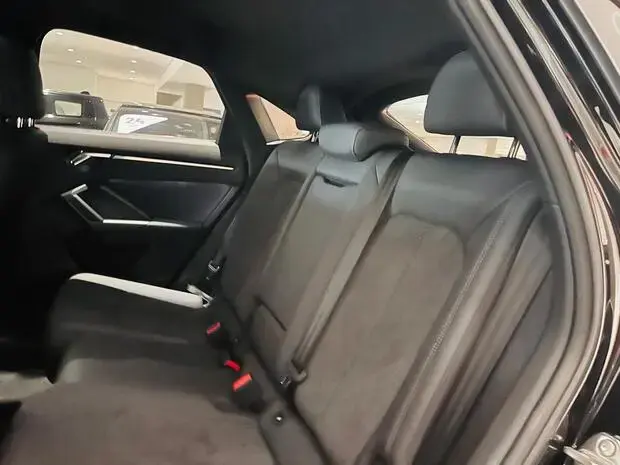 Audi Q3 Sportback Performance Black 2.0