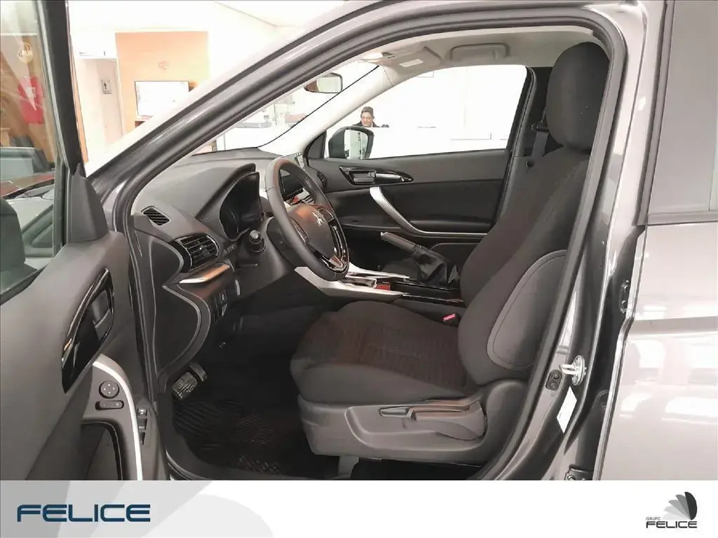 galeria ECLIPSE CROSS