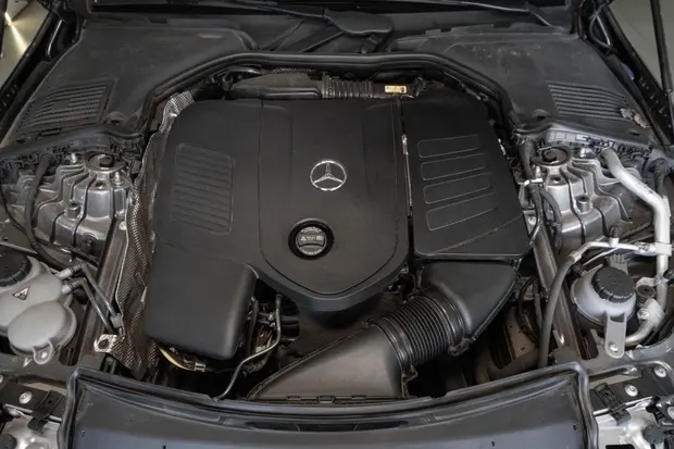 Mercedes Benz C 200 1.5 EQ BOOST HÍBRIDO AMG LINE 9G-TRONIC