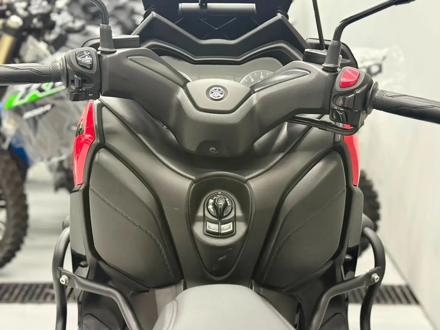 galeria XMAX 250 ABS