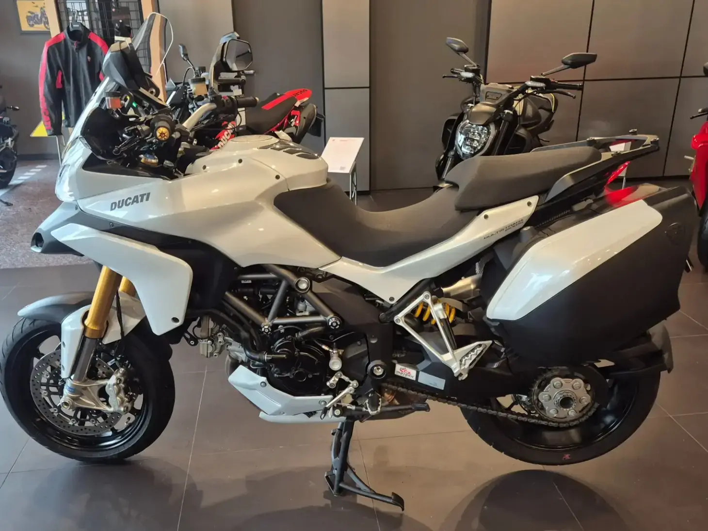 galeria DUCATI MULTISTRADA 1200S TOURING