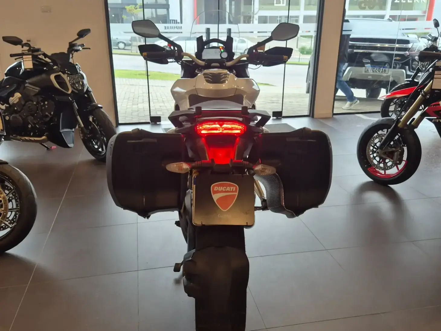 galeria DUCATI MULTISTRADA 1200S TOURING