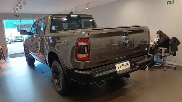 Ram 1500 5.7 V8 GASOLINA REBEL CD 4X4 AUTOMÁTICO