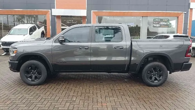 Ram 1500 5.7 V8 GASOLINA REBEL CD 4X4 AUTOMÁTICO