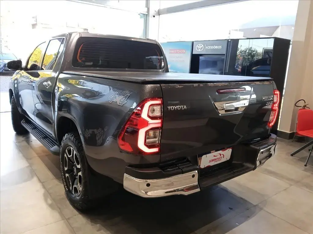 galeria HILUX