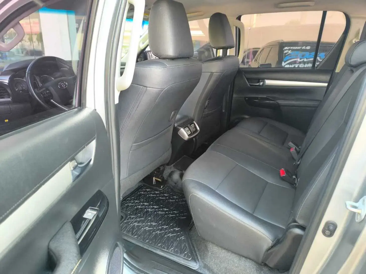 galeria HILUX