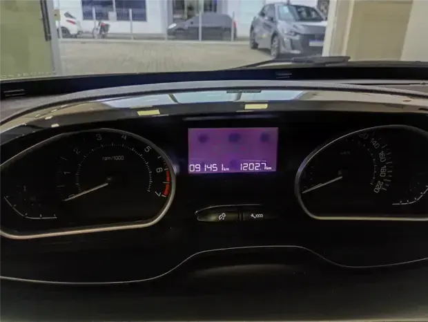 Peugeot 208 1.6 GRIFFE 16V FLEX 4P AUTOMÁTICO