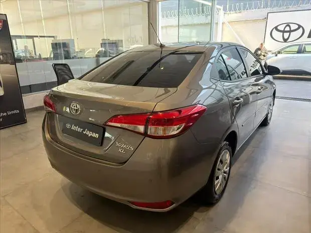 Toyota YARIS 1.5 16V FLEX SEDAN XL MULTIDRIVE