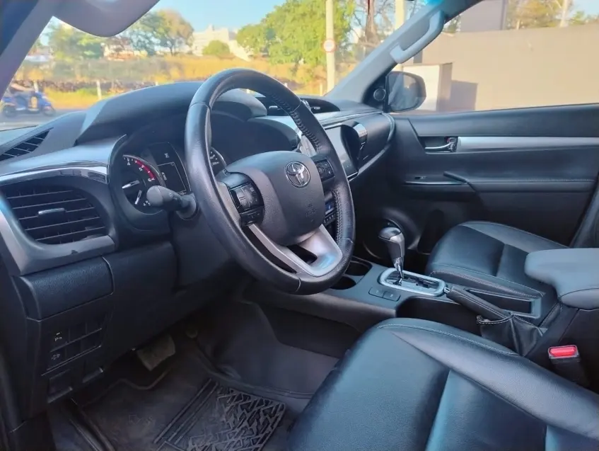 galeria HILUX