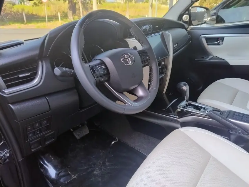 galeria HILUX SW4