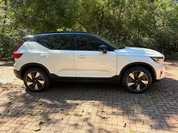 Volvo XC40 P6 RECHARGE ELECTRIC PLUS