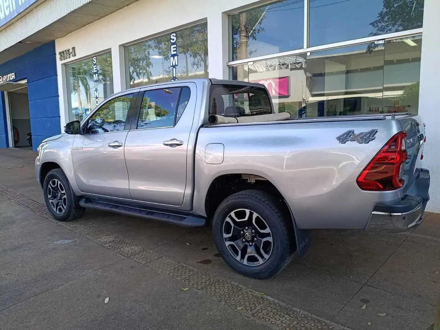 galeria HILUX