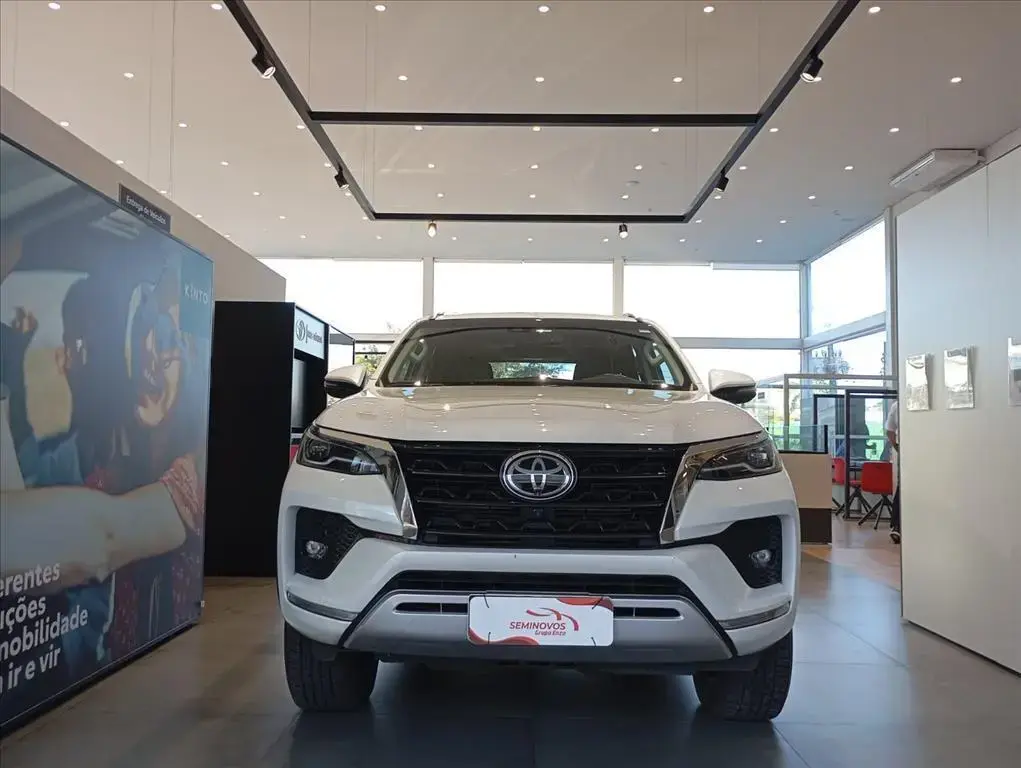 galeria HILUX SW4