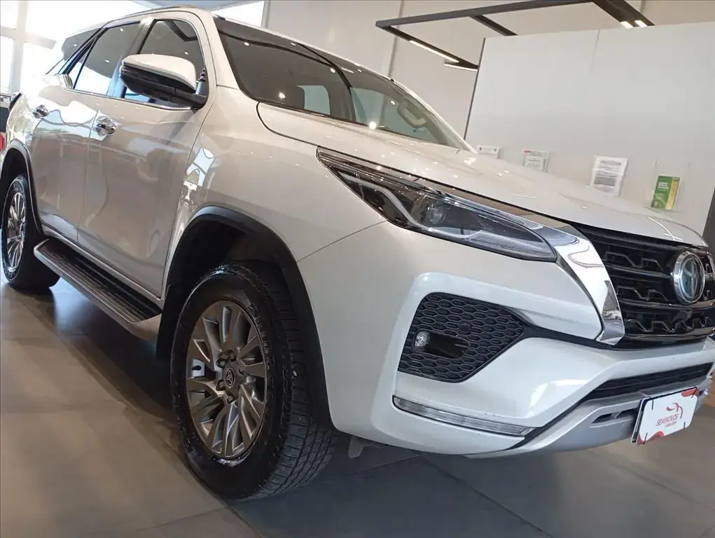 galeria HILUX SW4
