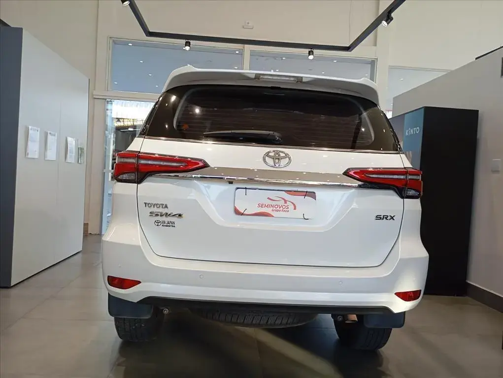 galeria HILUX SW4
