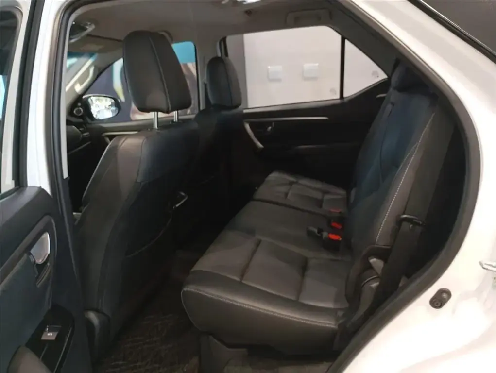 galeria HILUX SW4