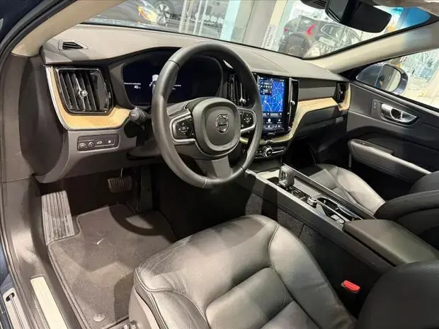 Volvo XC60 2.0 T8 RECHARGE PLUS AWD GEARTRONIC