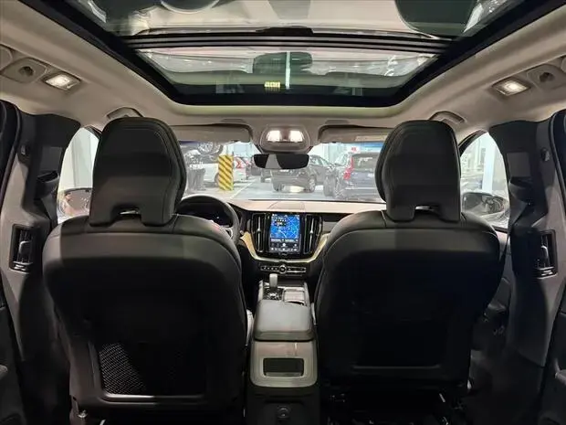 Volvo XC60 2.0 T8 RECHARGE PLUS AWD GEARTRONIC