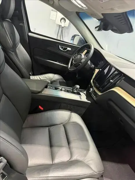 Volvo XC60 2.0 T8 RECHARGE PLUS AWD GEARTRONIC