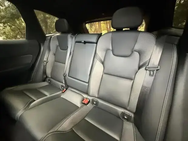 Volvo XC60 2.0 T8 RECHARGE ULTIMATE DARK AWD GEARTRONIC