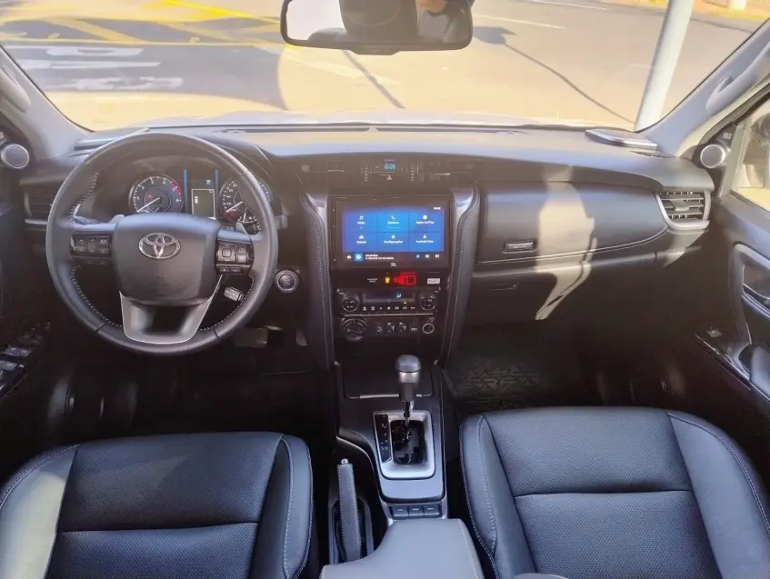 galeria HILUX SW4