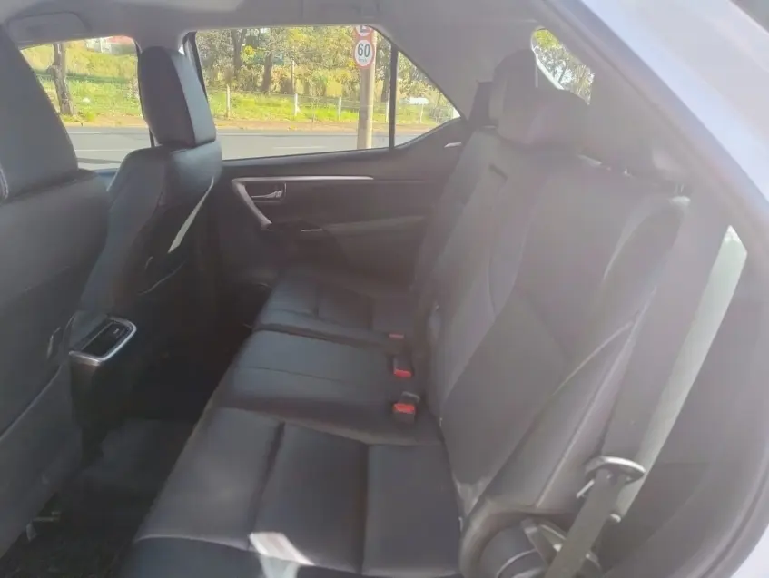 galeria HILUX SW4