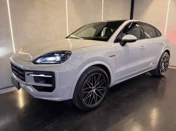 Porsche CAYENNE 3.0 V6 E-HYBRID COUPÉ AWD