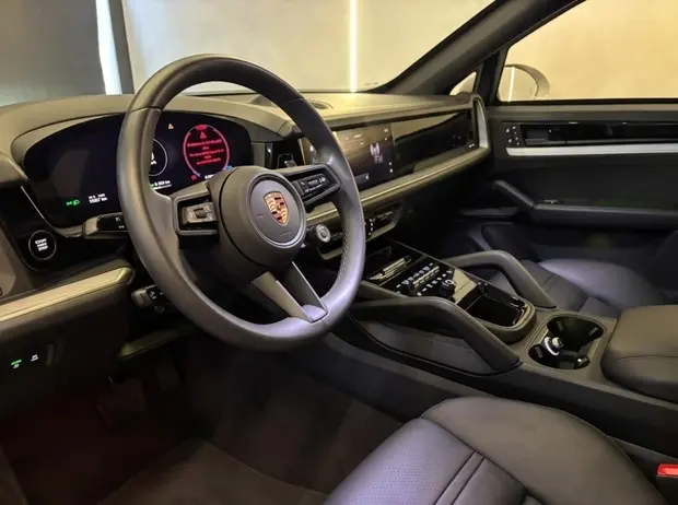Porsche CAYENNE 3.0 V6 E-HYBRID COUPÉ AWD