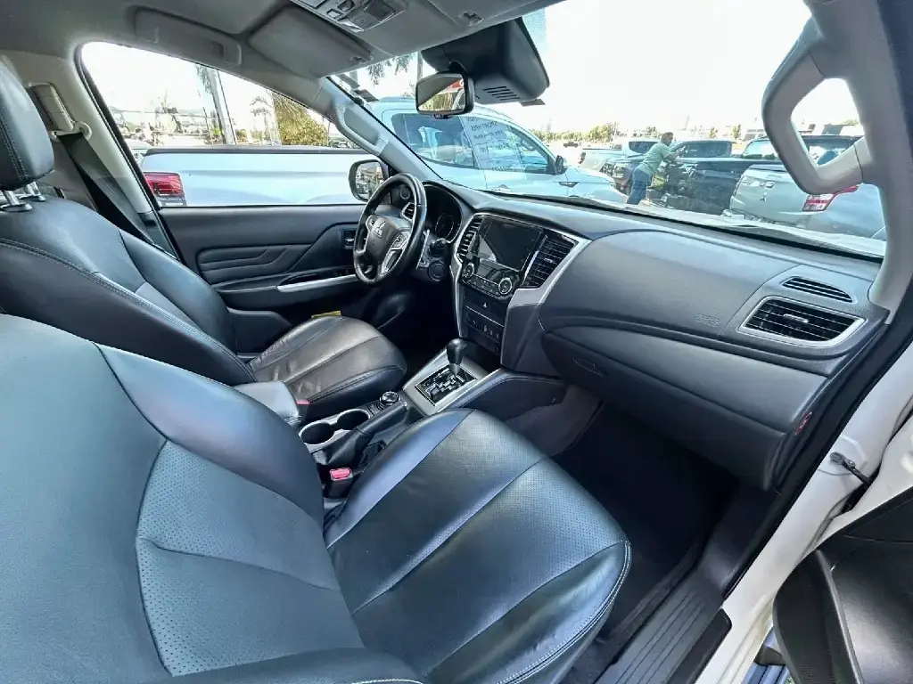 galeria L200 TRITON