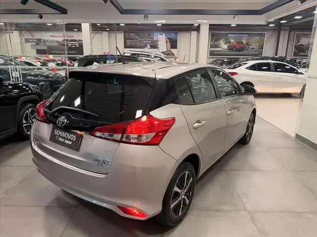Toyota YARIS 1.5 16V FLEX XS MULTIDRIVE
