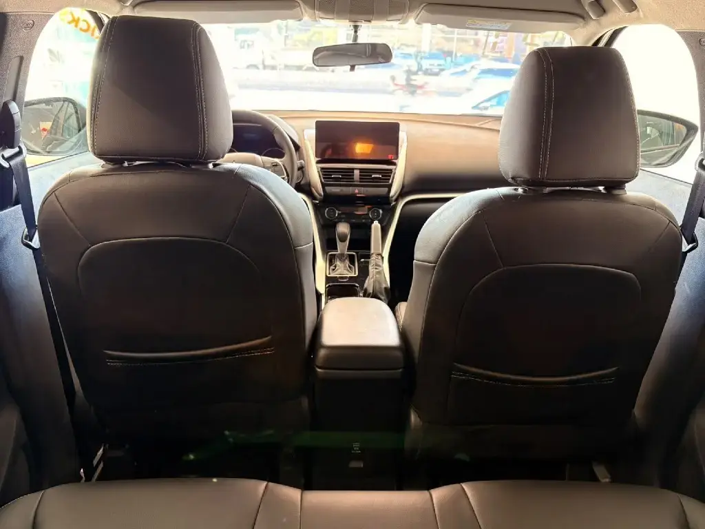 galeria ECLIPSE CROSS