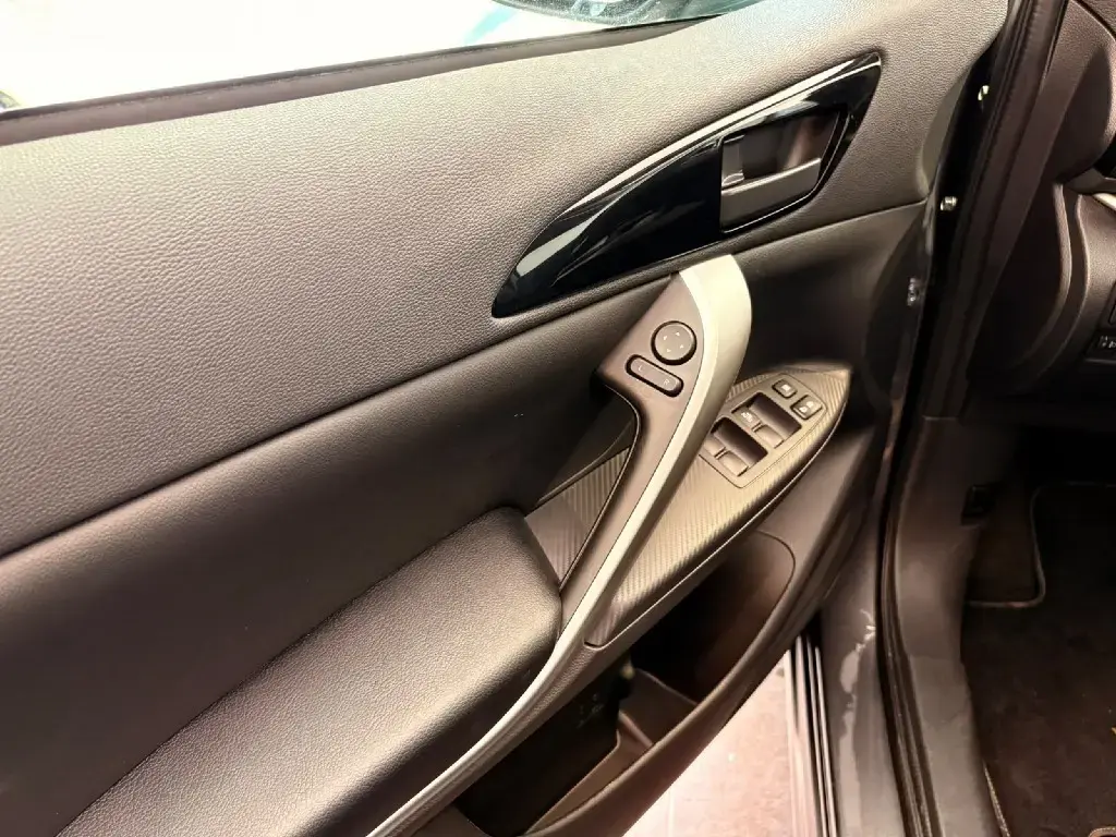 galeria ECLIPSE CROSS