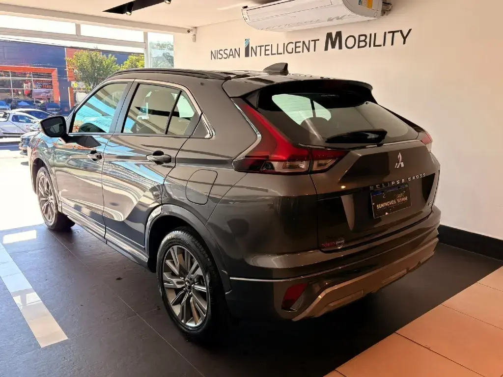galeria ECLIPSE CROSS