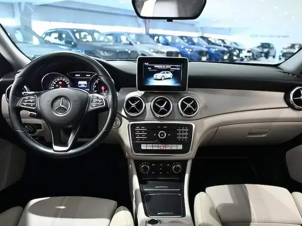 Mercedes Benz GLA 200 GLA 200 1.6 Style