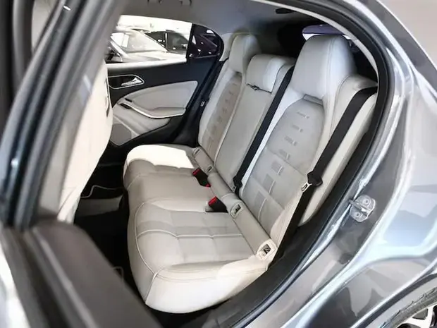 Mercedes Benz GLA 200 GLA 200 1.6 Style