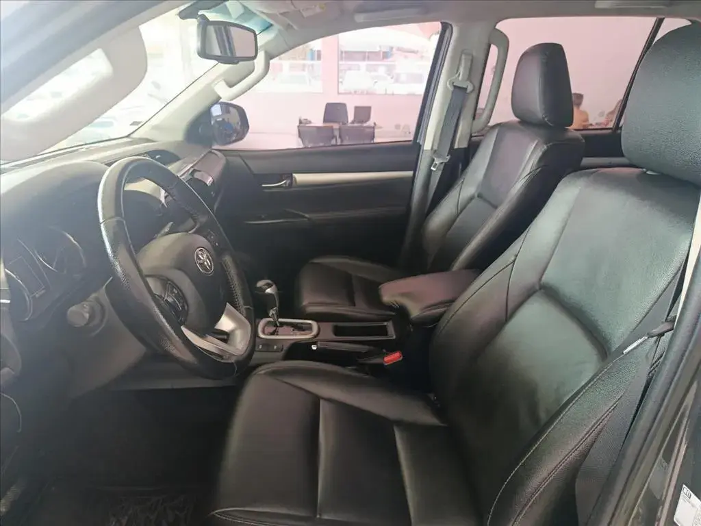 galeria HILUX