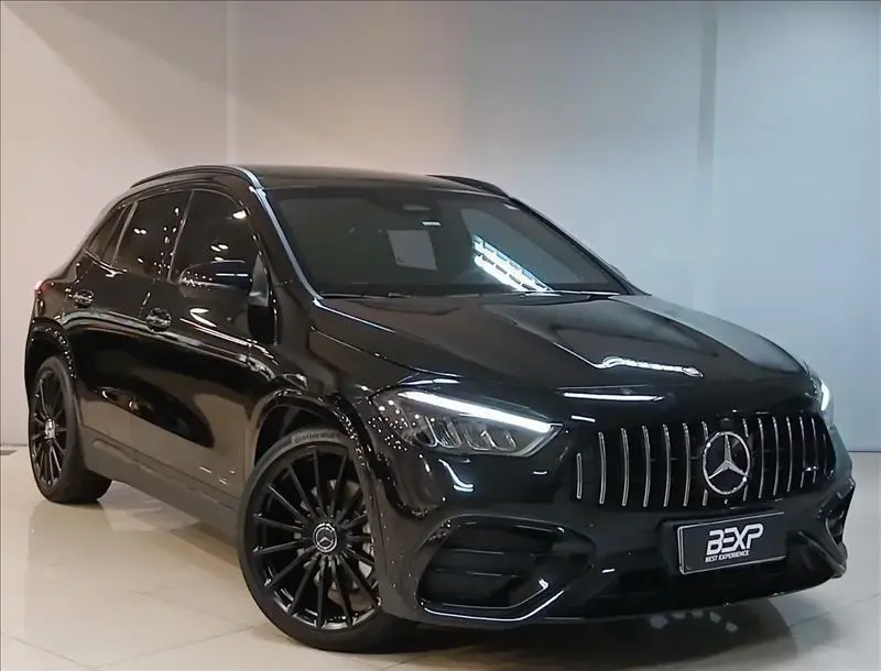 galeria GLA 35 AMG
