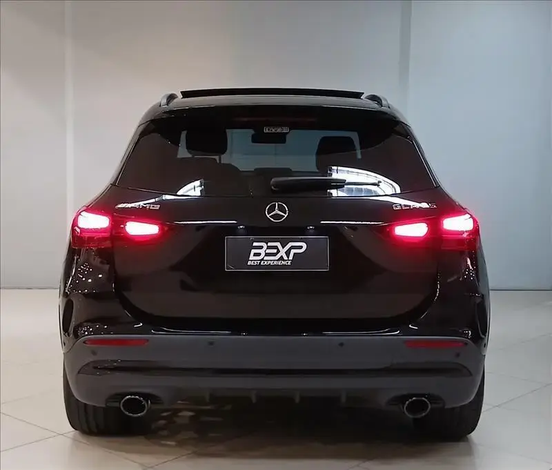 galeria GLA 35 AMG