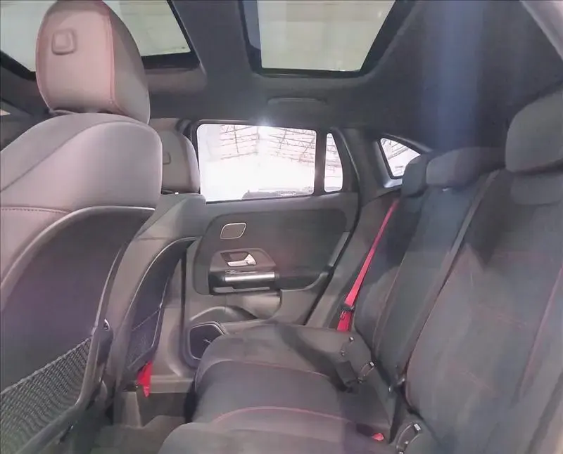 galeria GLA 35 AMG
