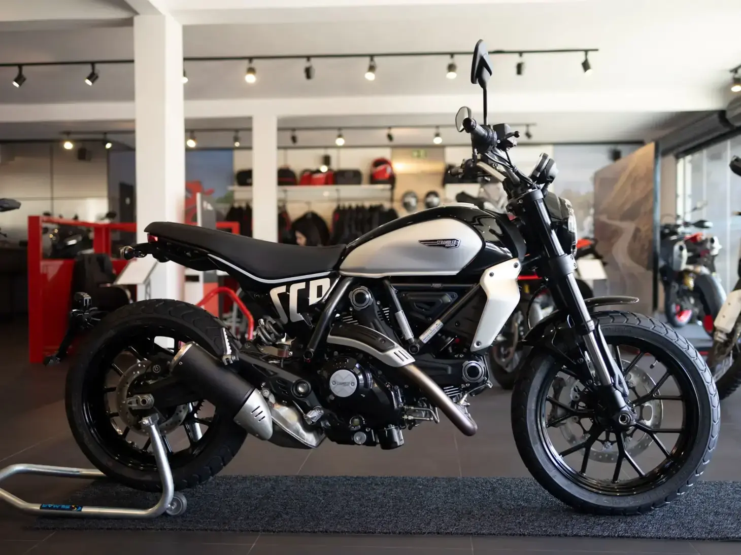 galeria DUCATI SCRAMBLER ICON