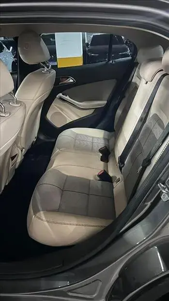 Mercedes Benz GLA 200 1.6 CGI FLEX STYLE 7G-DCT