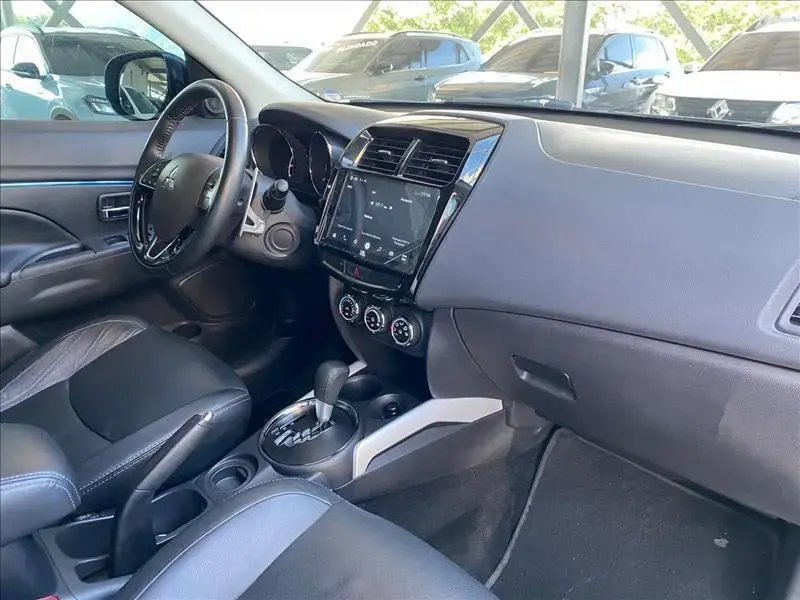 galeria OUTLANDER SPORT