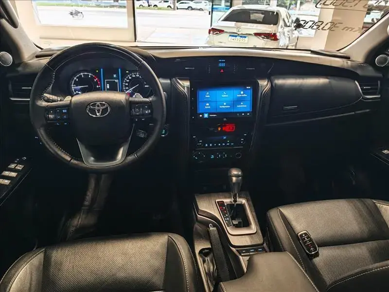 galeria HILUX SW4