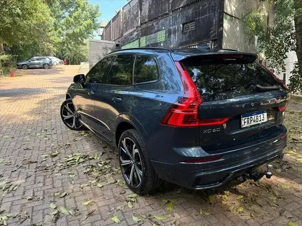 Volvo XC60 2.0 T8 RECHARGE ULTIMATE DARK AWD GEARTRONIC