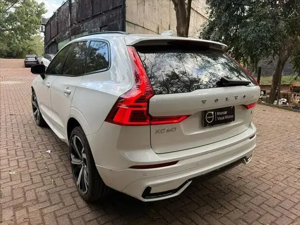 Volvo XC60 2.0 T8 RECHARGE ULTIMATE DARK AWD GEARTRONIC
