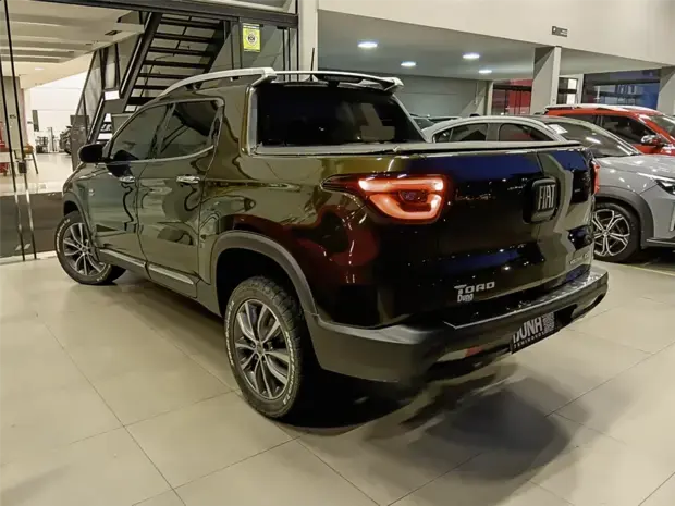 Fiat TORO 2.0 16V TURBO DIESEL VOLCANO 4WD AT9