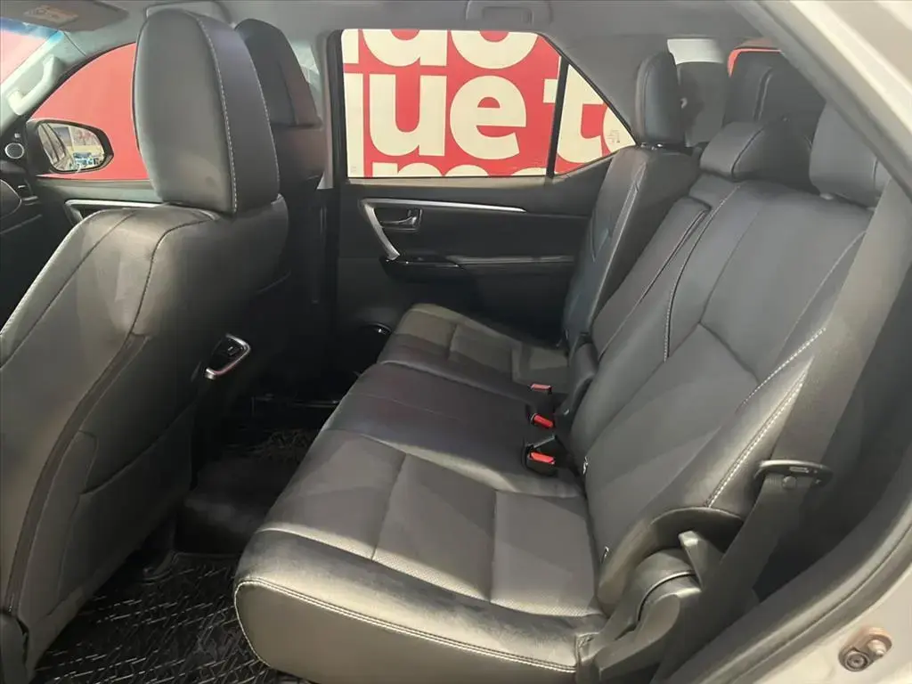 galeria HILUX SW4