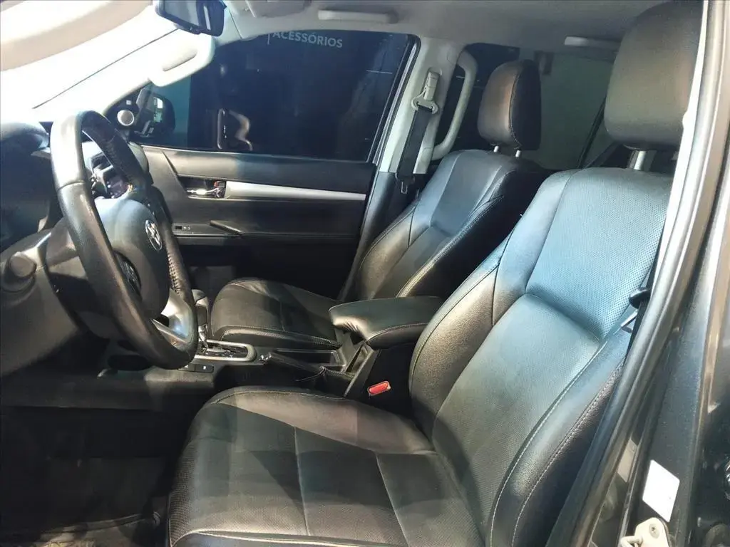 galeria HILUX